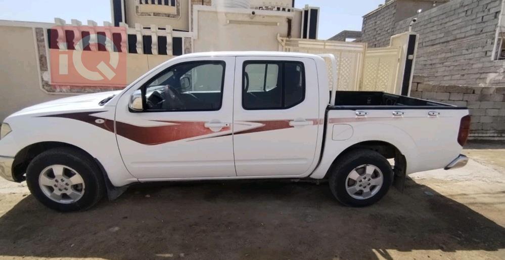 نيسان نافارا